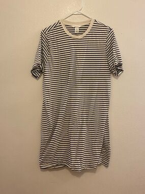 H&M Mama nursing T-Shirt Dress - Black & White